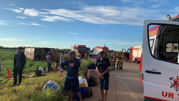 Acidente com ônibus de turismo clandestino deixa feridos no DF - Notícias -  R7 Brasília