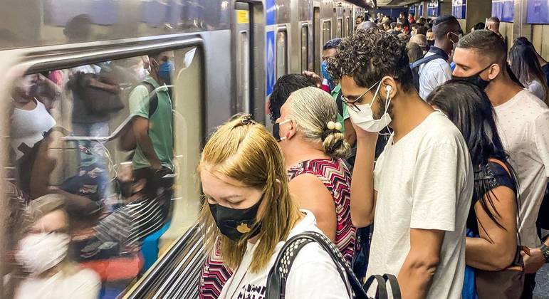 Mesmo Com Greve Metro De Sp Retoma Circulacao Parcial De Trens Noticias R7 Sao Paulo