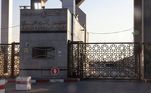 A passagem de Rafah, localizada na parte sul deGaza, faz fronteira com a península do Sinai e é a única forma de atravessarpara o Egito, servindo como uma ligação vital entre Gaza e o restante do mundo