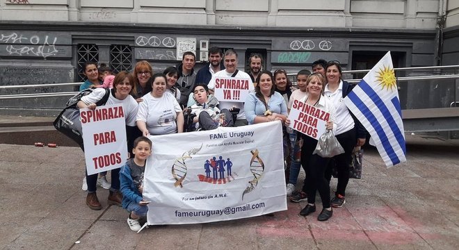 FAME Uruguai (famílias com atrofia muscular espinhal ou AME) pede ao governo que negocie em nível de país para baixar o preço do medicamento