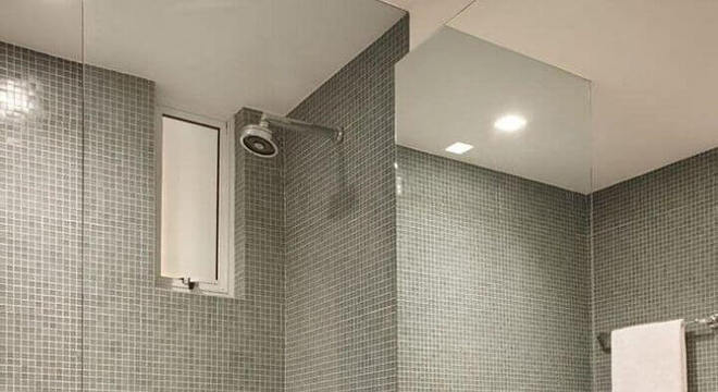 pastilha de vidro para banheiro para cinza e branco 