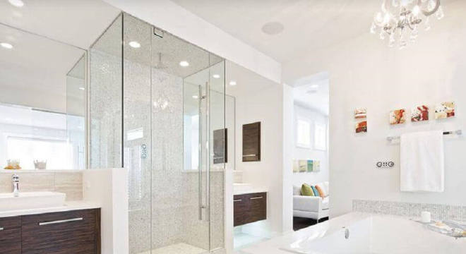 pastilha de vidro para banheiro todo branco