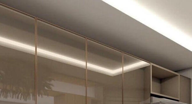 pastilhas de vidro para cozinha decorada em tons neutros 