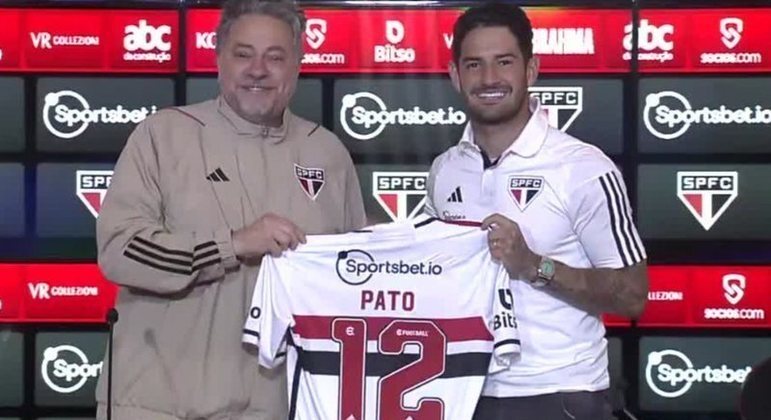 Ceni não queria. E Dorival não escala como titular. Volta de Pato, até agora, tem sido pífia