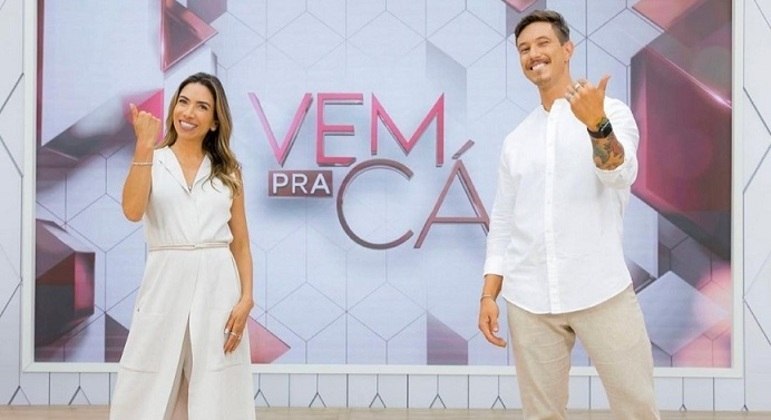 Patrícia Abravanel e Gabriel Cartolano são os apresentadores do "Vem Pra Cá"