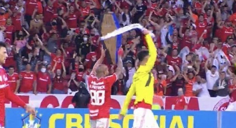 Patrick ironizou o desespero do Grêmio. Vingança, depois de três anos