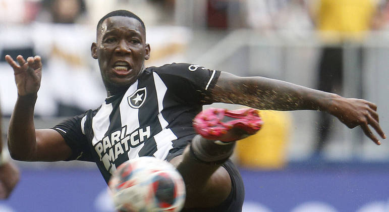 Patrick de Paula, volante do Botafogo