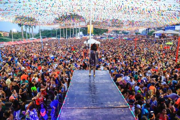 Paudalho, na Zona da Mata norte, a pouco menos de 40 km de Recife, é considerada a cidade com o maior carnaval no interior pernambucano. Para este ano, a prefeitura anunciou shows de Léo Santana, na abertura, e Ferrugem, no encerramento das festa.