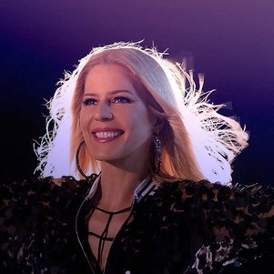 Paula Toller meio sem tempo