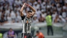 O Santos foi o convidado ideal para a inauguração do estádio do Atlético. Paulinho se aproveitou. Fez os dois primeiros gols da arena