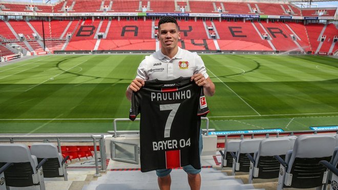 PaulinhoJoia do Vasco, o meia foi vendido ao Bayer Leverkusen, da Alemanha, em 2018, após ser eleito o melhor jogador do Campeonato Carioca. No time alemão, porém, nunca conseguiu se firmar e, em um ano e meio, marcou apenas dois gols