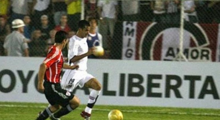 PAULISTA: uma participação (2006).