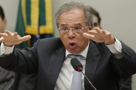 Brasil está preparado para dólar a R$ 4,10 ou R$ 4,20, diz Guedes 