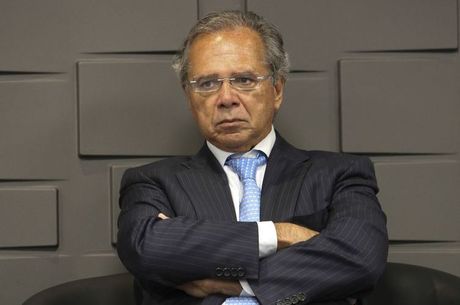 Paulo Guedes defende privatizações de estatais