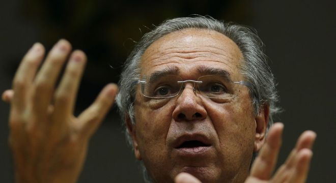 O ministro da Economia, Paulo Guedes, que defendeu a alta do dólar