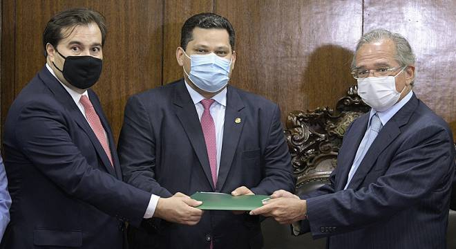 Paulo Guedes na entrega da primeira fase da tributária ao Congresso, em 21 de julho