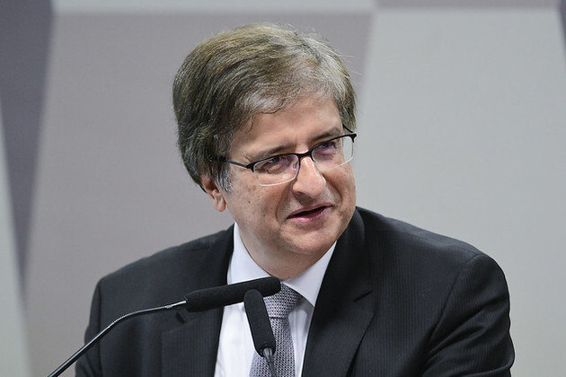 Gonet detalhou o currículo e ressaltou que 'direito foi feito para as pessoas' 