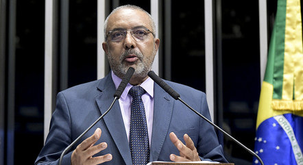 Senador Paulo Paim (PT-RS), autor de um dos projetos
