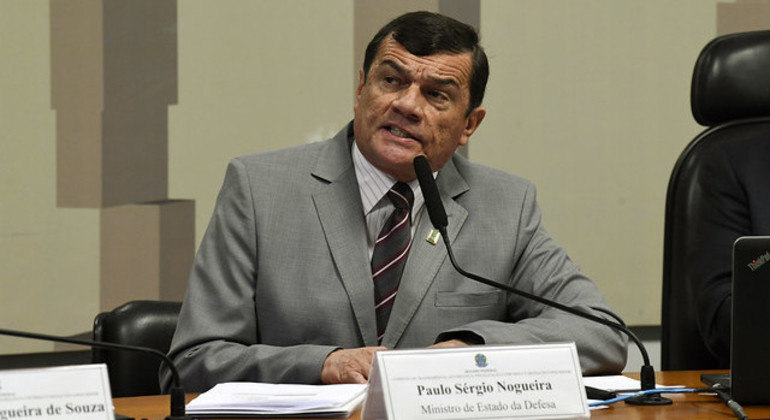 Ministro da Defesa, general Paulo Sérgio Nogueira, em comissão no Senado para fala sobre eleições
