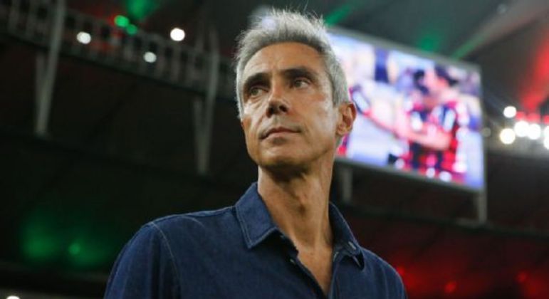 Paulo Sousa garante que não pedirá demissão. Quer cumprir seu contrato de dois anos