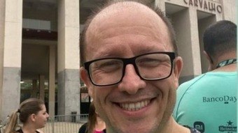 Motorista de aplicativo morre após ser incendiado vivo por suspeitos de roubo em Cotia (SP)