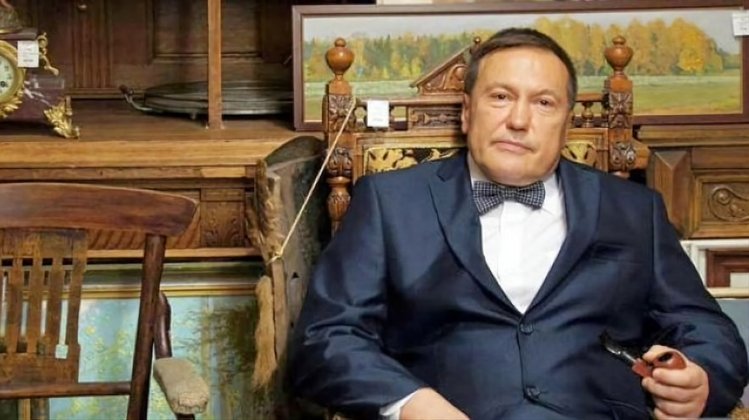 Pavel Antov, deputado russo que havia criticado a guerra na Ucrânia, foi encontrado morto na Índia em dezembro de 2022. A alegação é de que ele caiu do telhado de um hotel. Antov era um magnata conhecido na cidade de Vladimir, a leste de Moscou