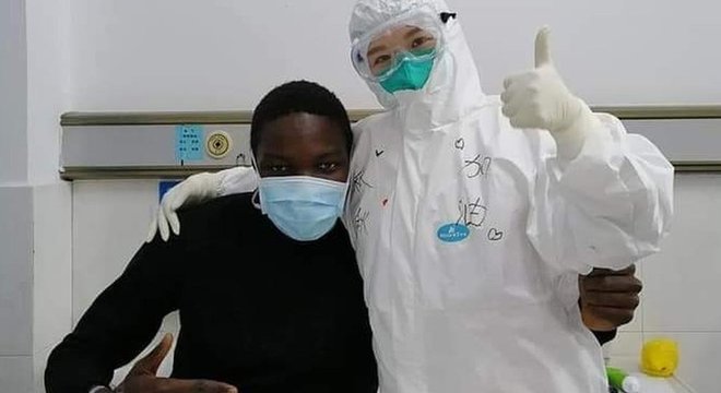 Kem Senou Pavel Daryl é o primeiro cidadão africano de que se tem notícia que contraiu coronavírus e se curou