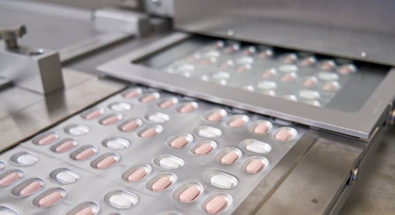 Pfizer consegue entregar até 180 mil amostras do tratamento paxlovid ainda em 2021