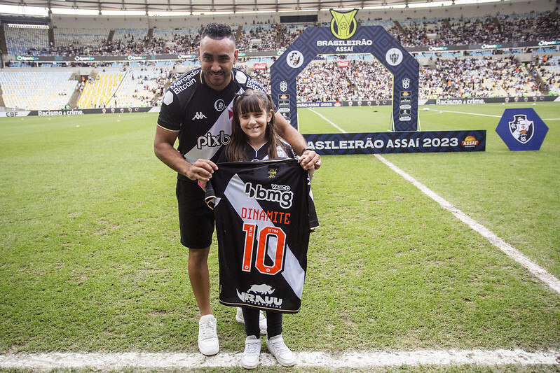 Vasco vence Atlético-MG no reencontro com a torcida no Maracanã