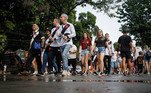 Torcida do Vasco chegando no Maracanã para jogo contra o Atlético-MG pela 20ª rodada do Brasileirão