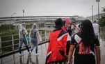 Torcida do Vasco chegando ao Maracanã para apresentação de Payet e jogo contra o Atlético-MG