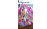 Adriane Galisteu despertou um sentimento nostálgico em alguns usuários, 
que compararam a roupa da apresentadora às antigas balinhas de coco
