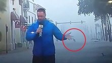 Espectadores enxergam o Pé-grande no meio do furacão Ian durante noticiário 
