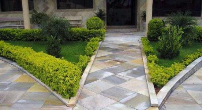 Pedra mineira extra serrada quadrada