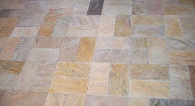 Pedra mineira serrada para o quintal