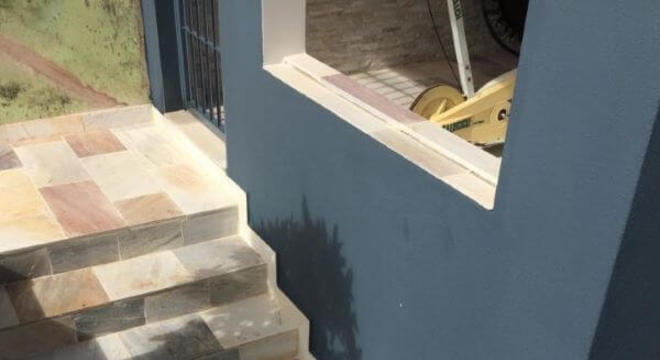 Pedra serrada para entrada de casa 