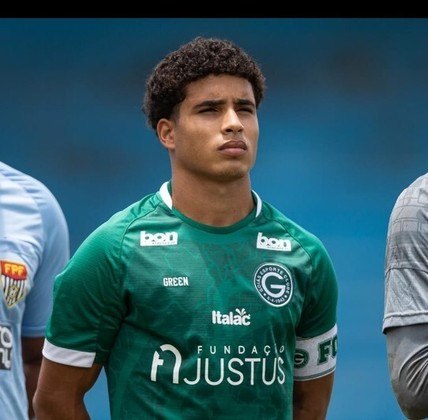 Pedrinho (Goiás) Principal destaque do semifinalista Goiás na competição, Pedrinho ficou de fora da semifinal contra o Palmeiras por lesão muscular, e o esmeraldino sentiu a ausência do jovem de 18 anos, tratado como principal revelação da base nos últimos anos. A expectativa no jogador é tão grande que ele já estreou pelo profissional do clube no ano passado. Na copinha, Pedrinho fez quatro gols