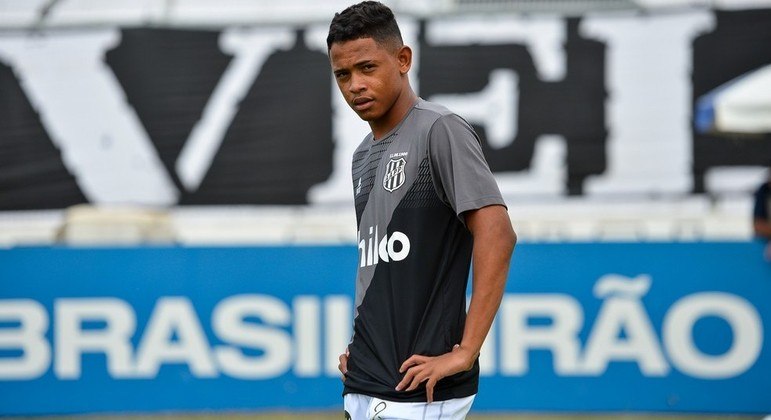 Pedrinho não atua pela Ponte Preta desde março