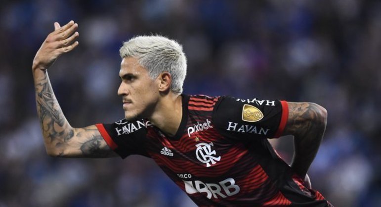 Em outra atuação de gala, Pedro se torna o maior artilheiro da história do Flamengo em uma edição de Libertadores