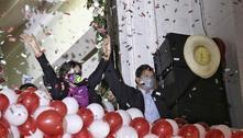Pedro Castillo recebe credenciais como presidente eleito do Peru