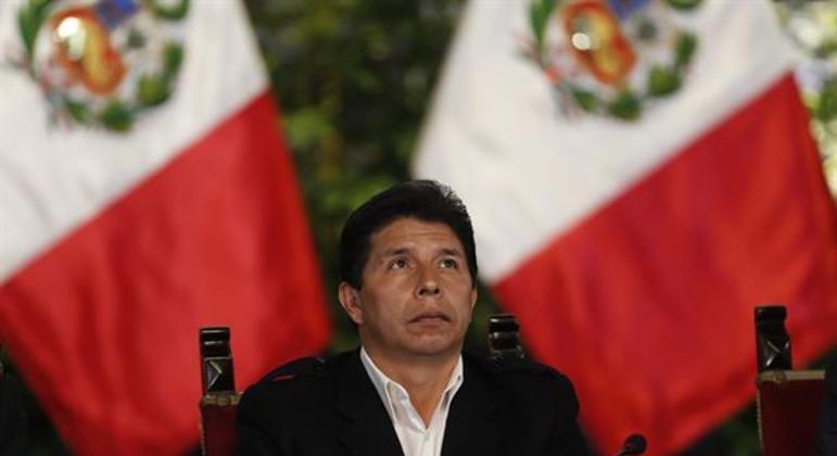 Ex-presidente peruano Pedro Castillo é investigado pelos crimes de rebelião e conspiração