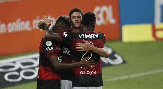 Pedro foi o grande herói do Flamengo, ao marcar dois gols