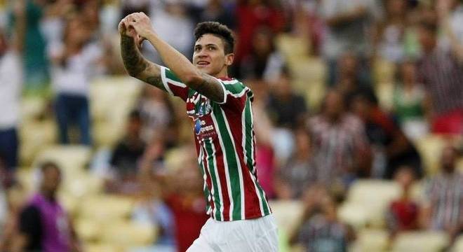 Pedro comemora o gol do Fluminense contra o Cruzeiro