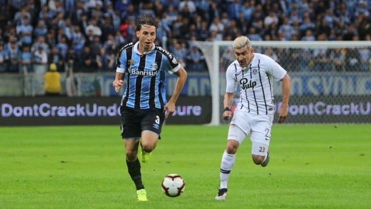 Pedro Geromel - O zagueiro segue no Grêmio.