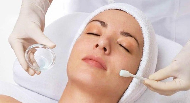 Peeling químico - o que é, para que serve, quem pode fazer e cuidados