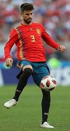Pela Seleção Espanhola, ganhou, além da Copa do Mundo, a Eurocopa de 2012, torneio que é disputado de quatro em quatro anos. 