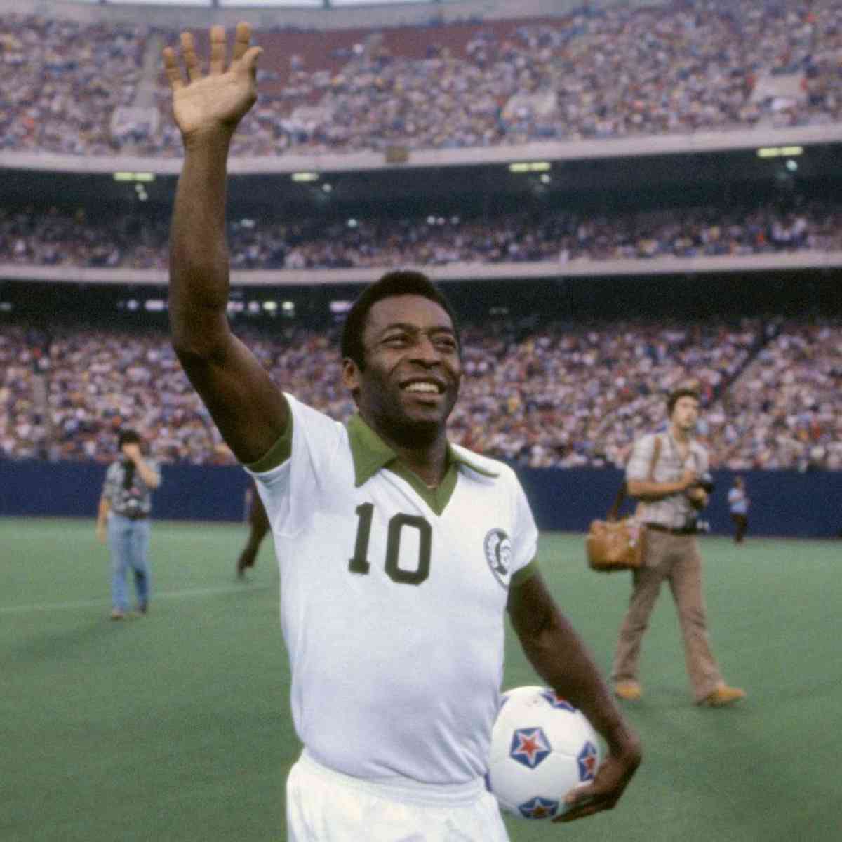 Enganado por empresário, Pelé teve de recuperar patrimônio jogando nos Estados Unidos