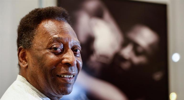 Tricampeão mundial com o Brasil, Pelé foi internado nesta semana
