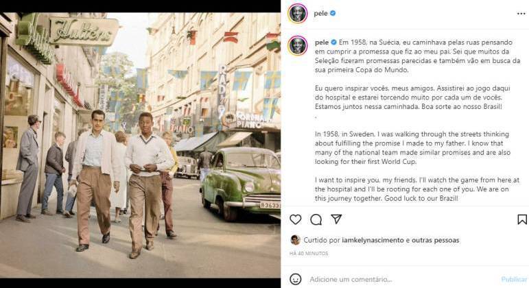 Publicação no Instagram com a foto de Zito e Pelé, meninos, nas ruas da Suécia, durante a Copa de 1958