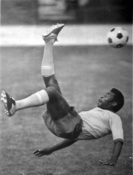 Pelé pede desculpa pelo estrago nos rivais. Imagine, Majestade: a gente aguentaria tudo de novo